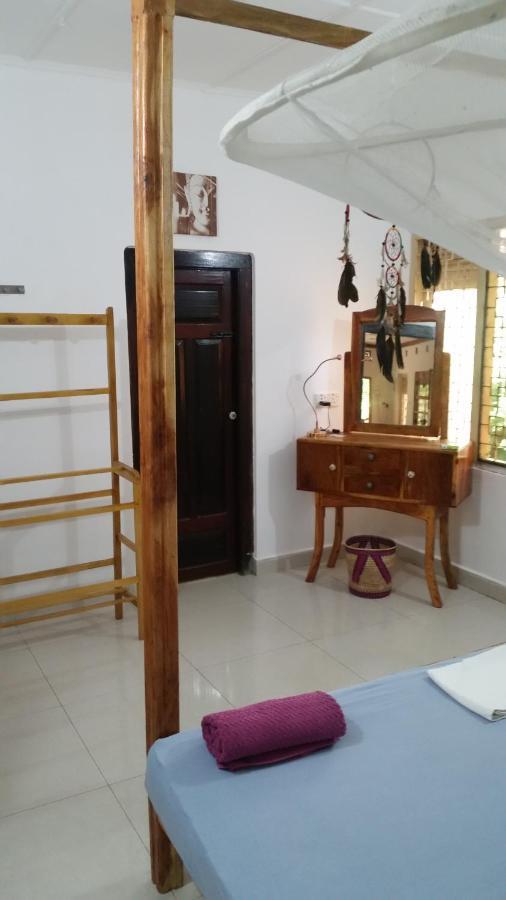 Allens Home Stay Джафна Екстериор снимка