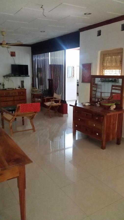 Allens Home Stay Джафна Екстериор снимка