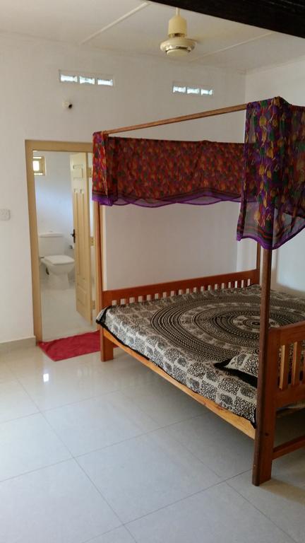 Allens Home Stay Джафна Екстериор снимка