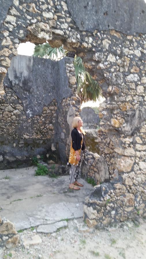 Allens Home Stay Джафна Екстериор снимка